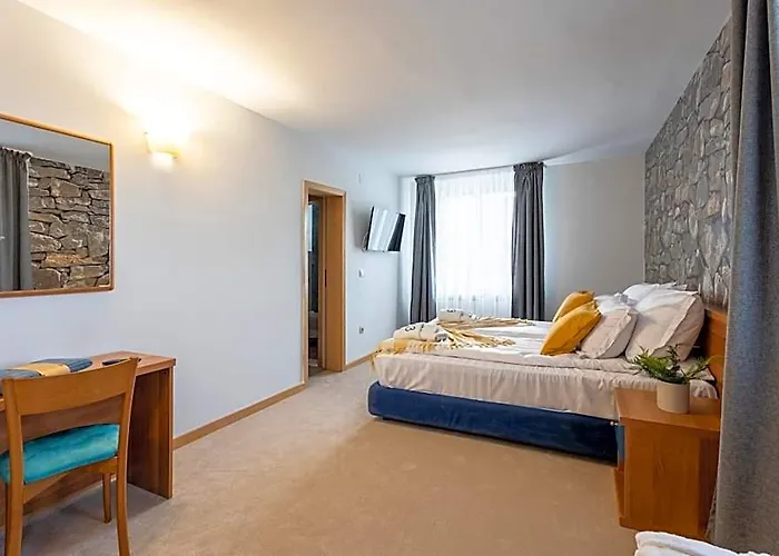 103 View Park Hotel