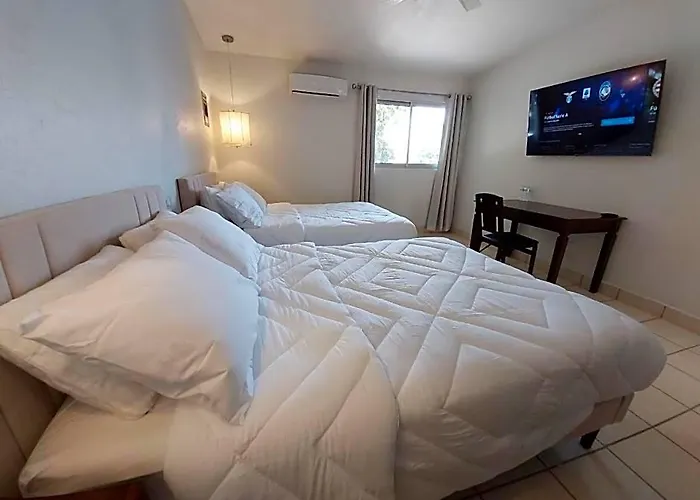 Point City Hotel