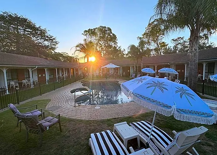 Capricorn Motor Inn