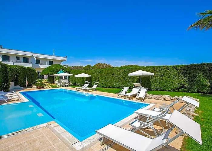 Residence Punta Cassano - In Piscina Sulla Spiaggia Di Sabbia
