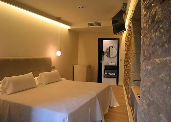 Corona De Galicia Rooms