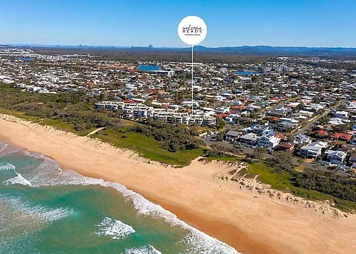 Surfside Buddina Beachfront 3Bed Apt - Direct Beach Access