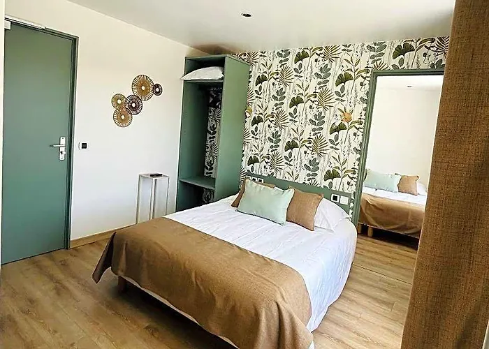 L'Hemisphere Hotel