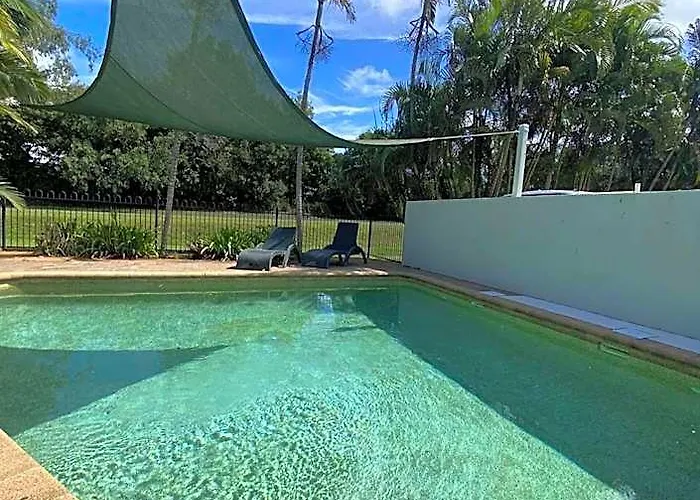 Agnes Palms Motel