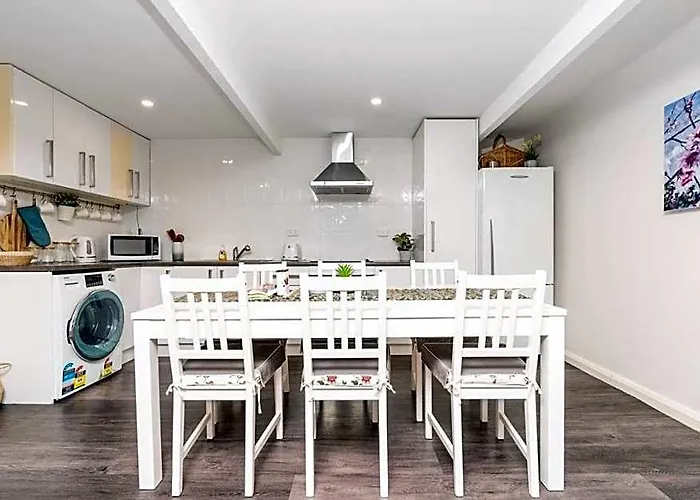 Peaceful 1Br Home Near Canberra Hospital - Hosted By Canstay