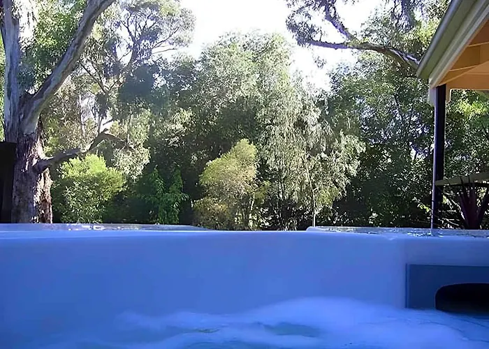 One Tree Bed And Breakfast