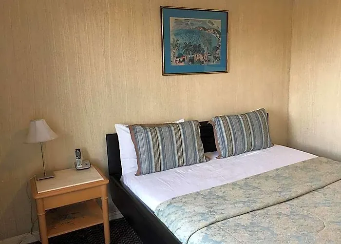 Mayflower Motel