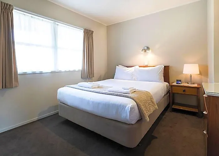 Colonial Court Motor Inn