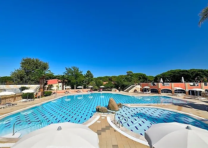 Colostrai Hotel Club