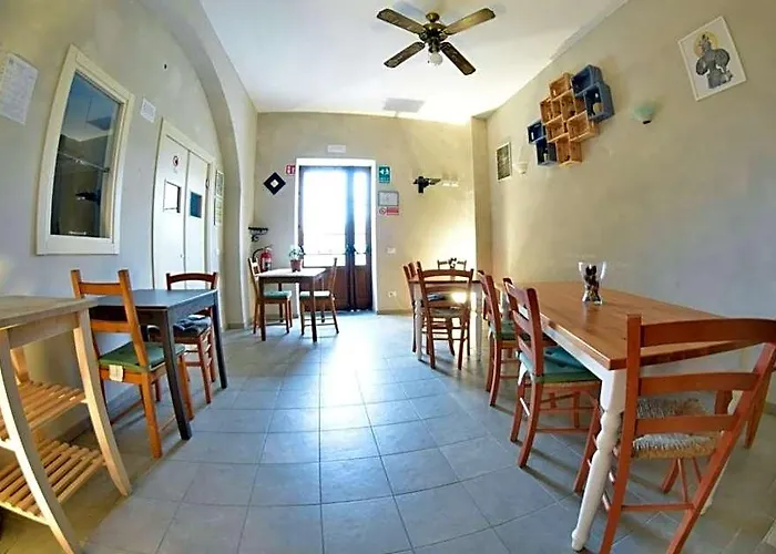 - Il Casale Toscano Guesthouse - 1900 Mt From Pisa Tower - No Air Conditioning But Fan In The Room- No Fridge - No Breakfast - Free Parking - Check In From 3 Pm -
