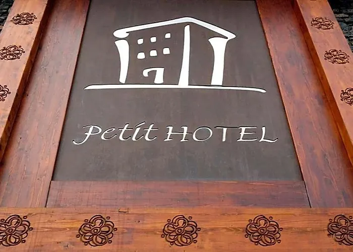 Petit Hotel