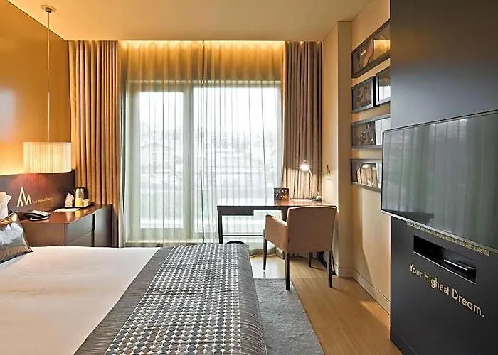 Golden Tulip Sao Joao Da Madeira Hotel