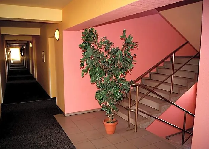 Hotel Holidays