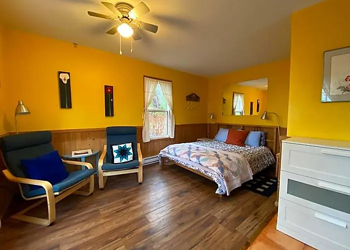 Trailside Accommodations And Outdoor Adventures
