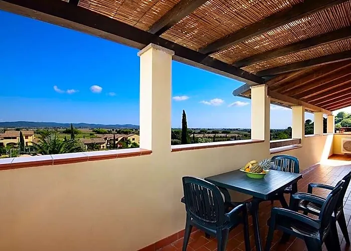 Apartments 4 Beds, First Floor With Private Outdoor Area, In Residence With Swimming-Pool