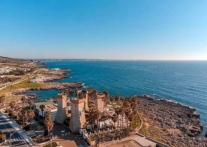 Villa Elena - Two Luxury Suites, Garden & Fast Wi-Fi Near The Sea