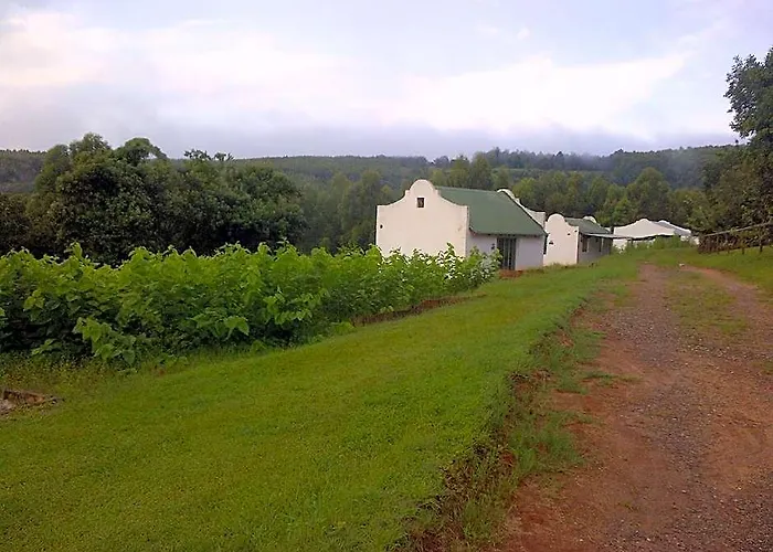 Tsanana Log Cabins And Mullberry Lane Suites