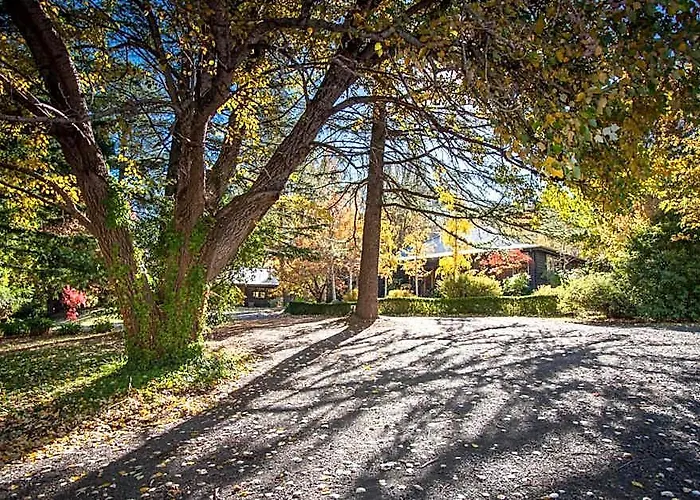 Braeside Mount Macedon Country Retreat Bed And Breakfast