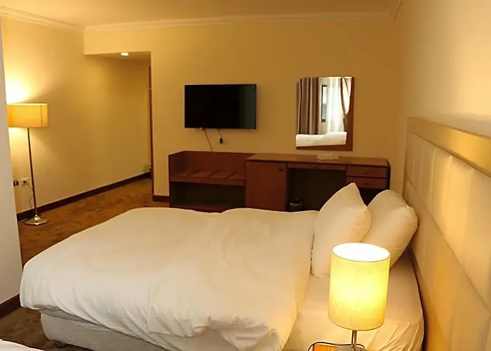 Silk Road Hotel