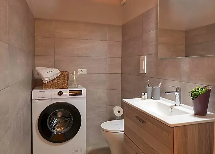 La Marina Apartment Suites