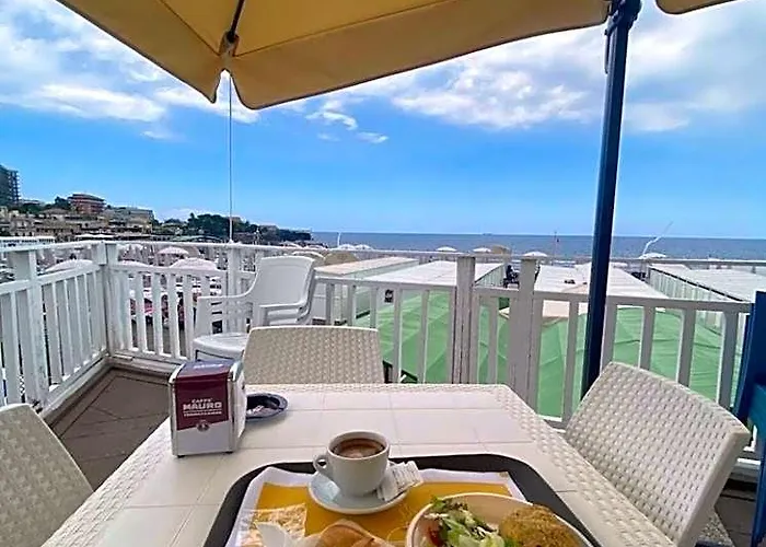 Fellini Suites Lungomare Near The Sea