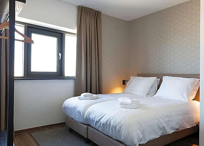 Maris Apartments
