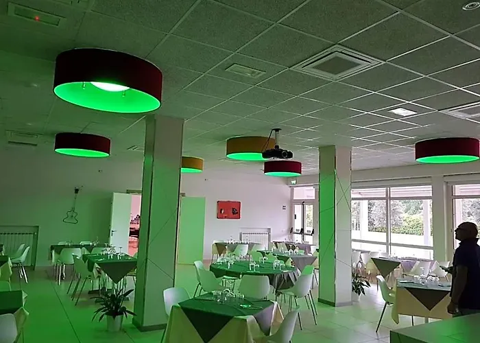 Eliopoli Beach Hostel & Restaurant