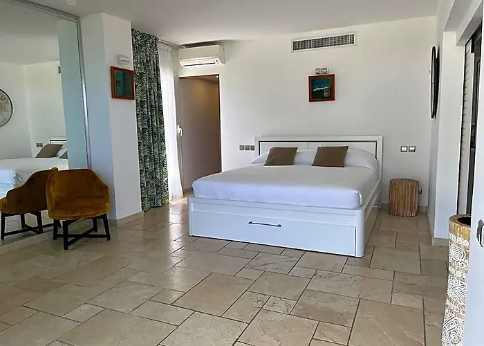 Le Domaine Anse Marcel Beach Resort