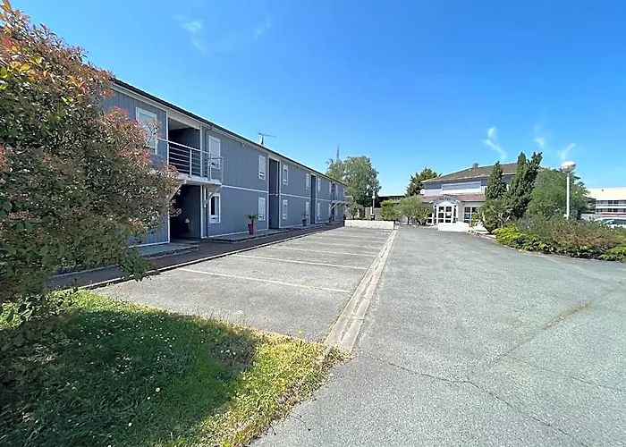 Fasthotel La Roche-Sur-Yon Un Fh Confort