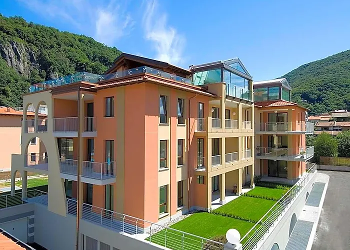 Golfo Gabella Lake Apartments