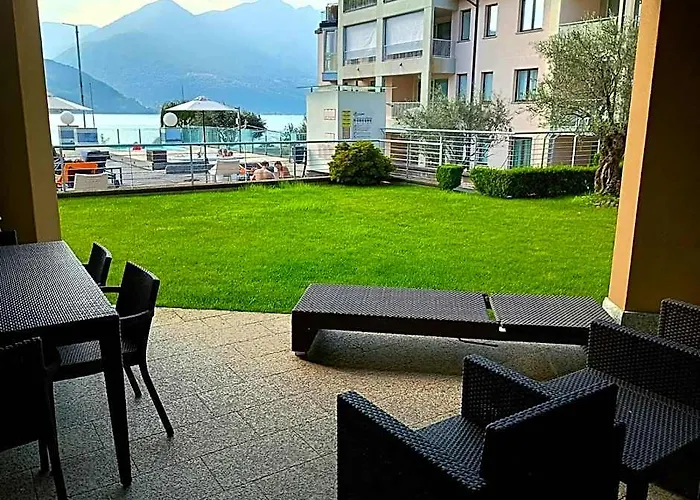 Golfo Gabella Lake Apartments