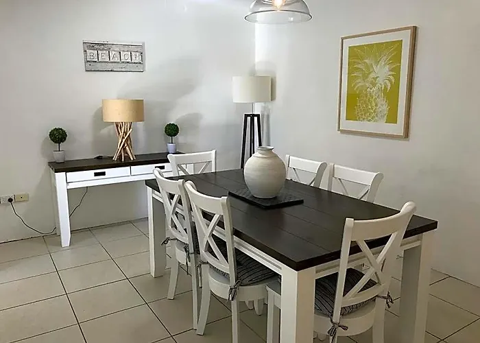 Noosa Boutique Apartments & Elkhorn Villas