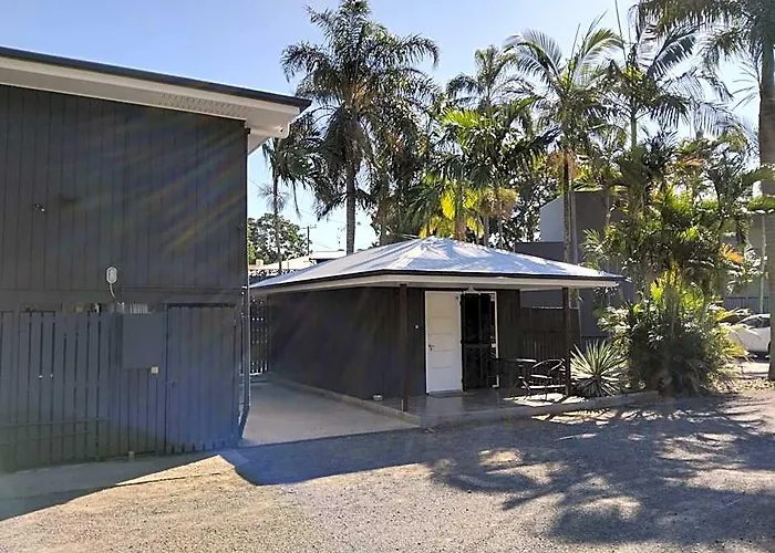 Agnes Palms Motel