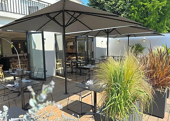 Logis Hotel & Restaurant Le Vert Bocage