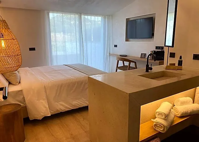 S'Estancia Suites