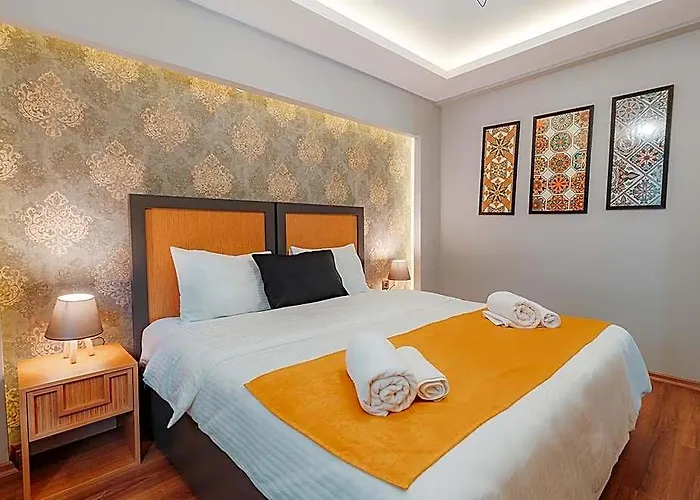 Umut Apartments