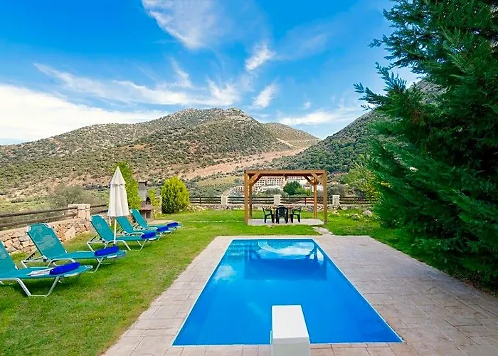 Villa Uphoria With Private Pool And Garden