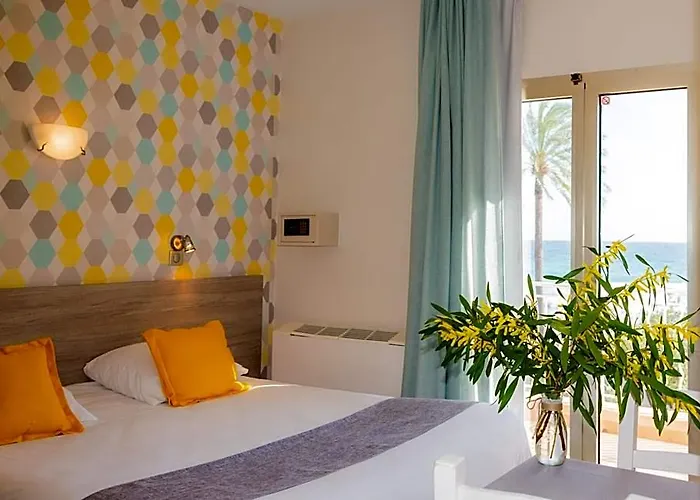 Hotel Et Appartements Reine D'Azur