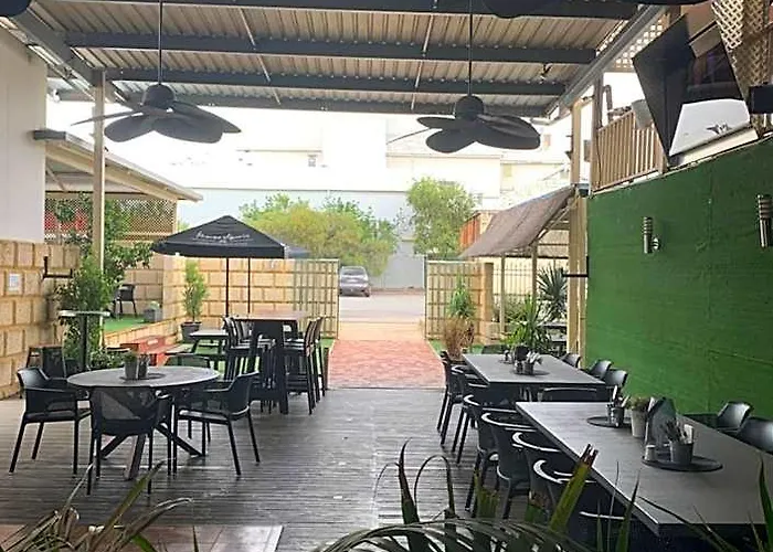 Riverside Hotel