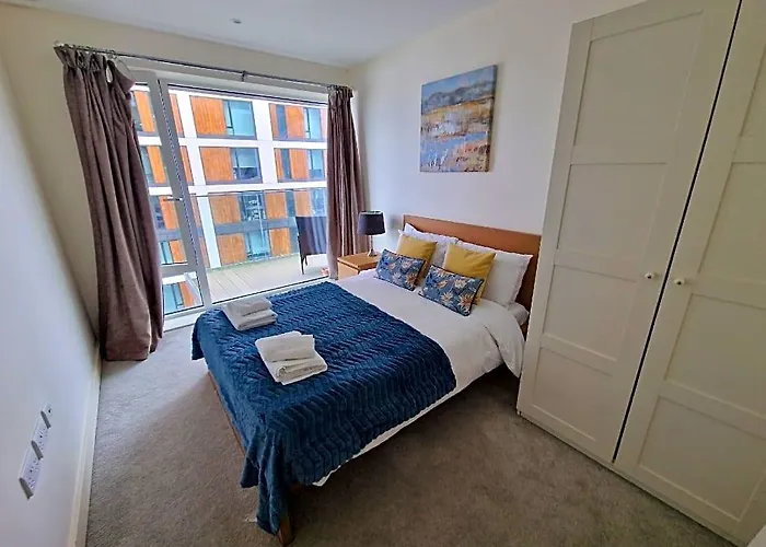 Lt Riverview Apartments - Greenwich
