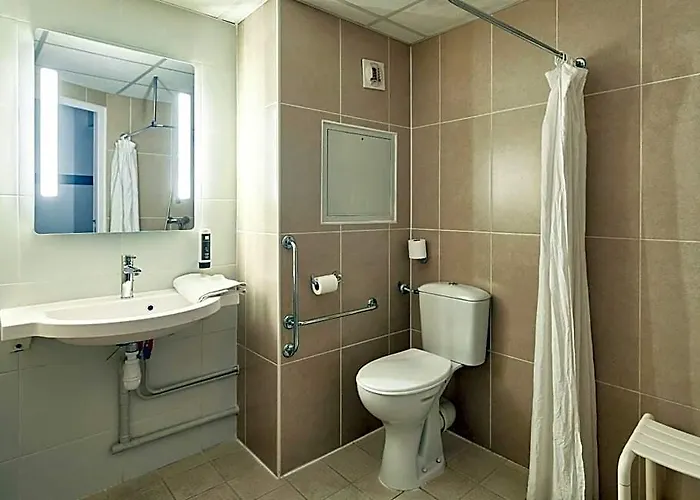B&B Hotel Evry Lisses 2 - 3 Etoiles