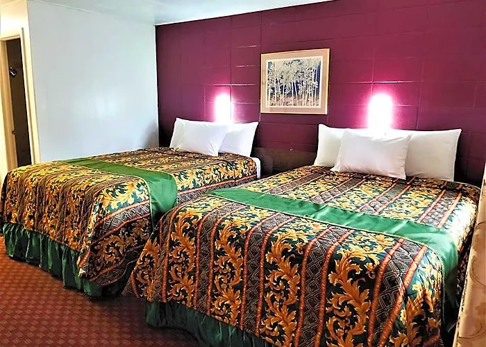 Town House Motor Inn