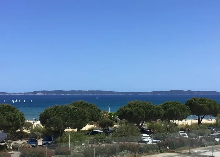 Appartement pieds dans l’eau Vue Mer Bormes Les Mimosas