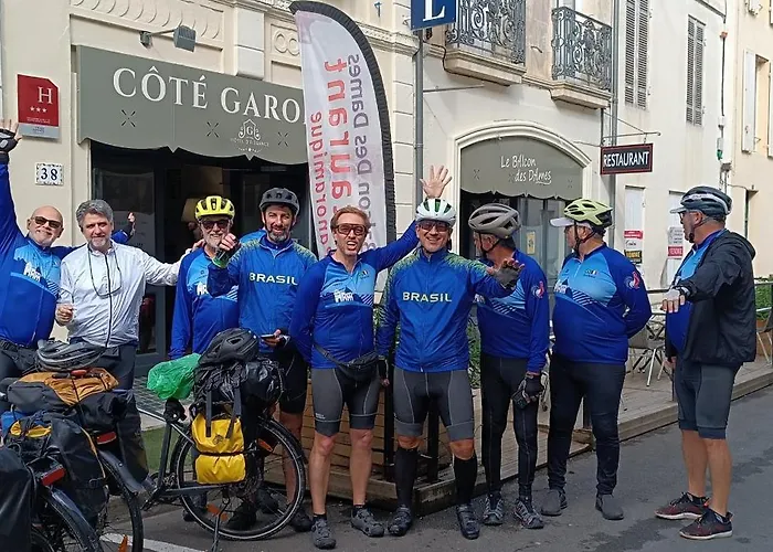 CÔTE GARONNE le BALCON DES DAMES -hôtel et restaurant- Tonneins Fauillet Marmande - panorama sur Garonne-climatisé- accueil vélo- soirée étape- chambre famille- étape et séjour touristique-