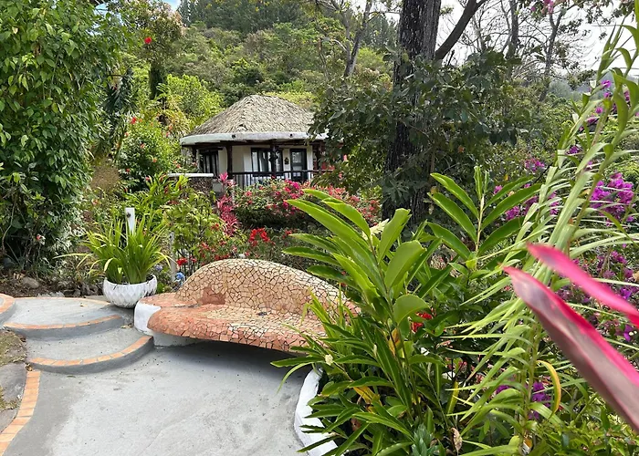 Villa La Fortuna En Altos Del Maria
