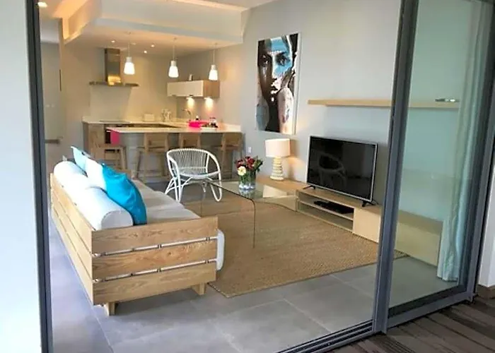 Choisy Les Bains Apartments With Lagoon Pool By Lov Mauritius