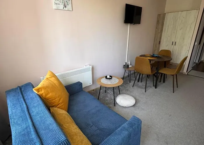 MVS Borovetz Gardens Apart E28 studio
