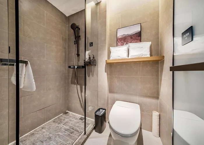 Atour Hotel Dalian Xinghai Square Zhongshan Road