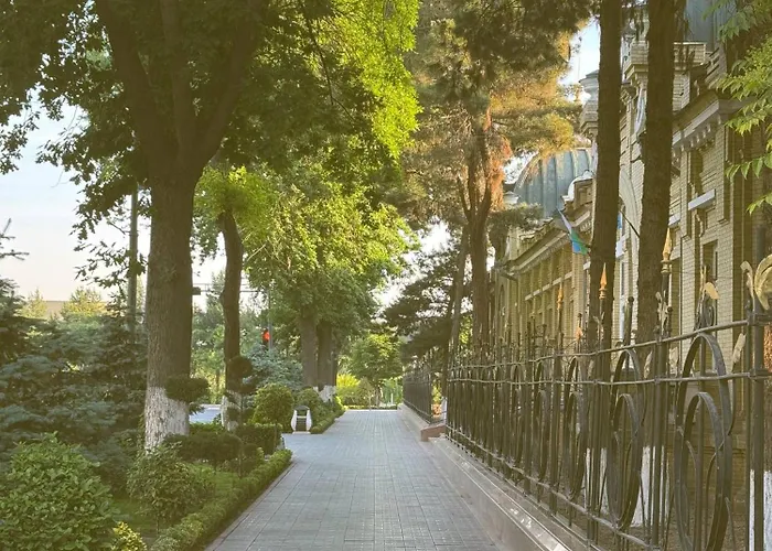 KHAN Hotel