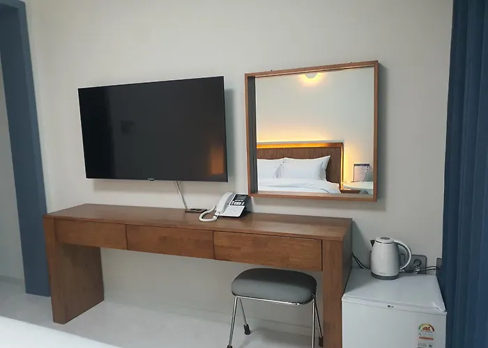 Y2 Stay Hotel